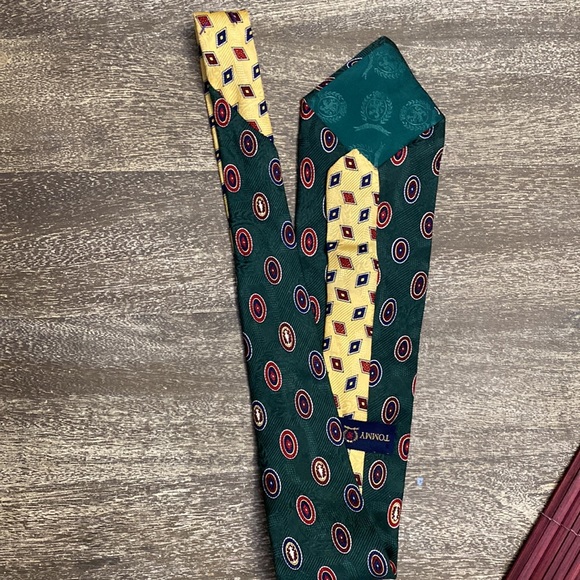 Tommy Hilfiger Italian Silk tie two tone - Picture 3 of 4